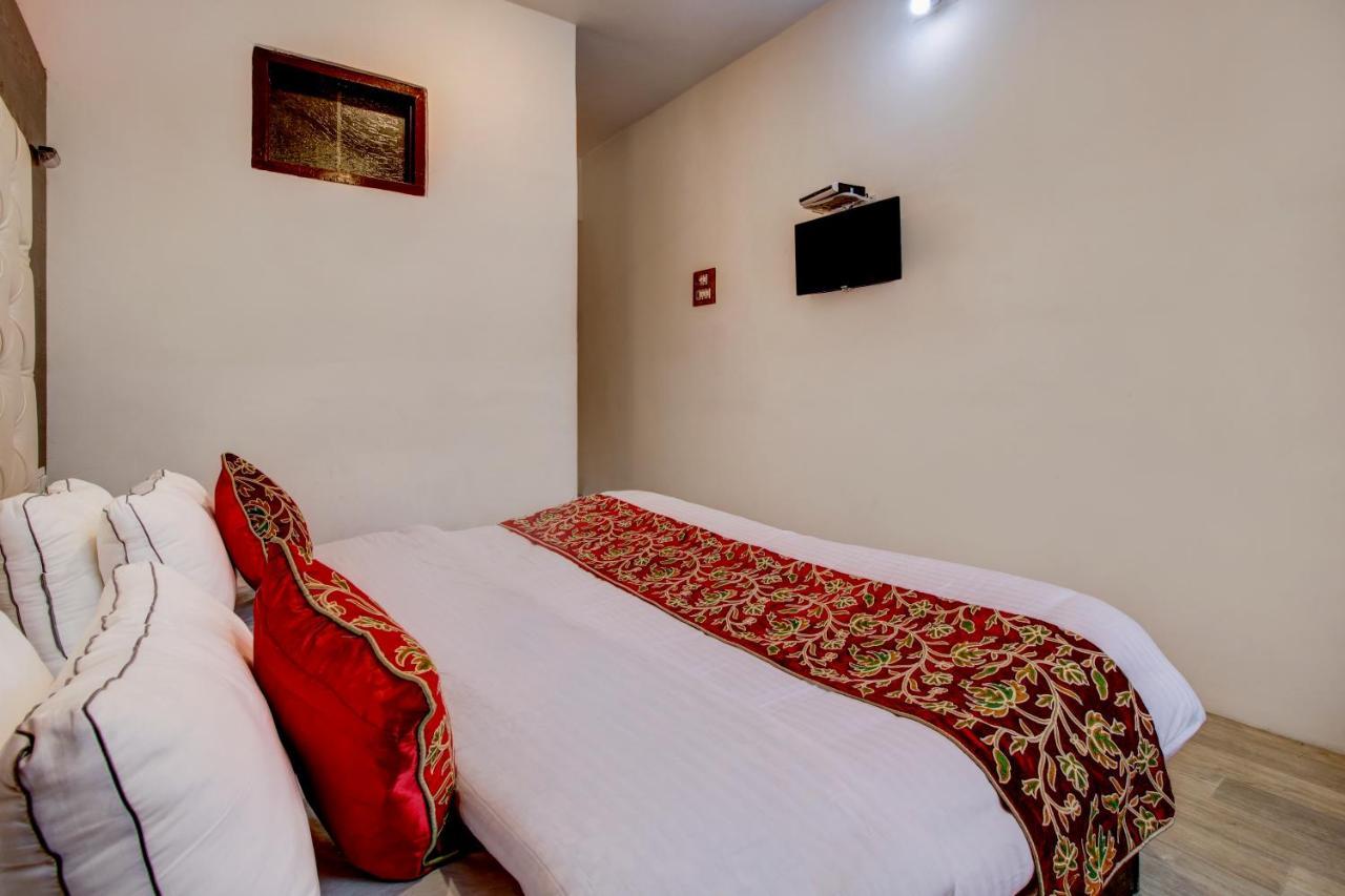Hotel Royal Hameed Srīnagar 외부 사진