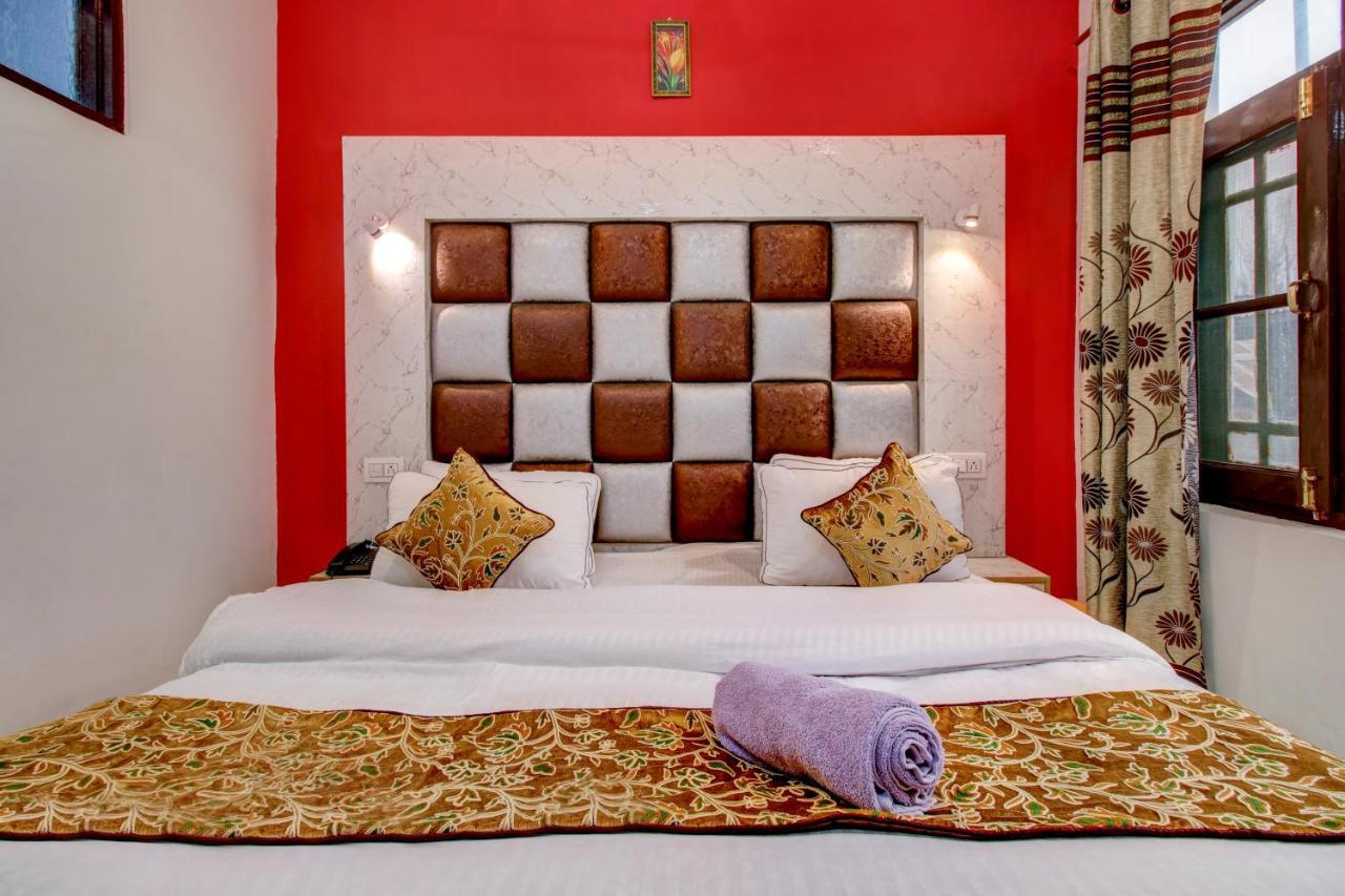 Hotel Royal Hameed Srīnagar 외부 사진
