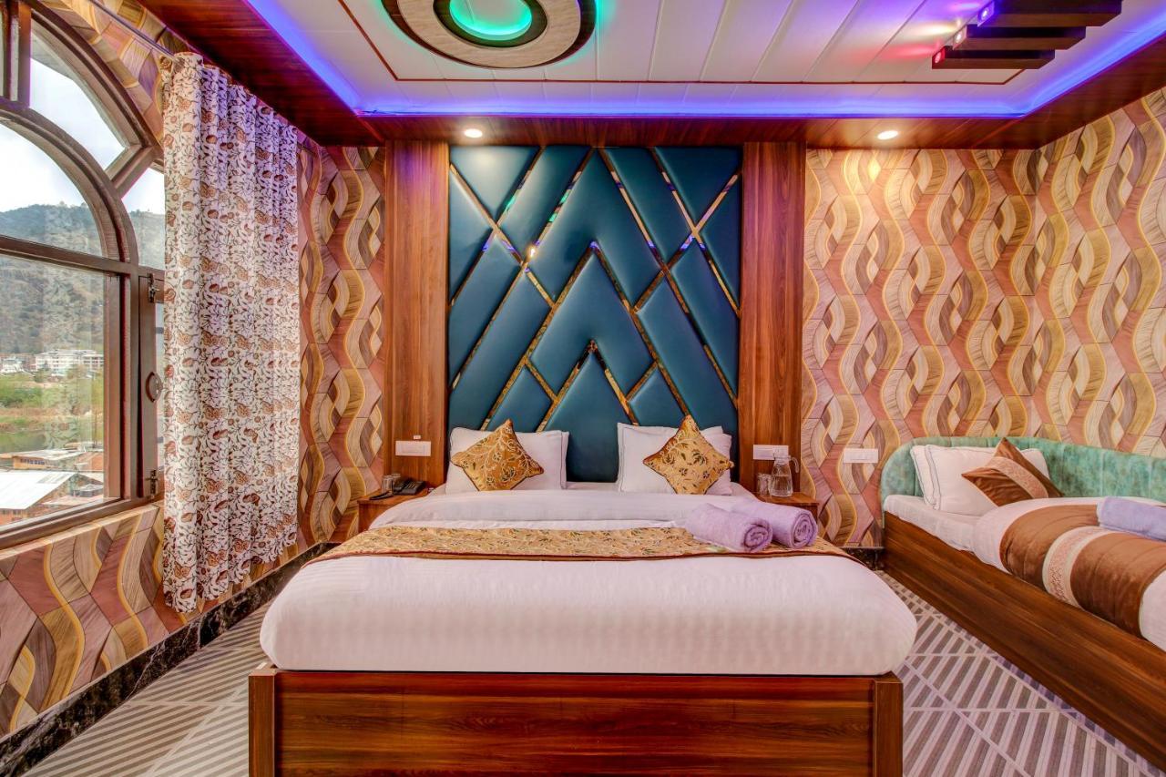 Hotel Royal Hameed Srīnagar 외부 사진